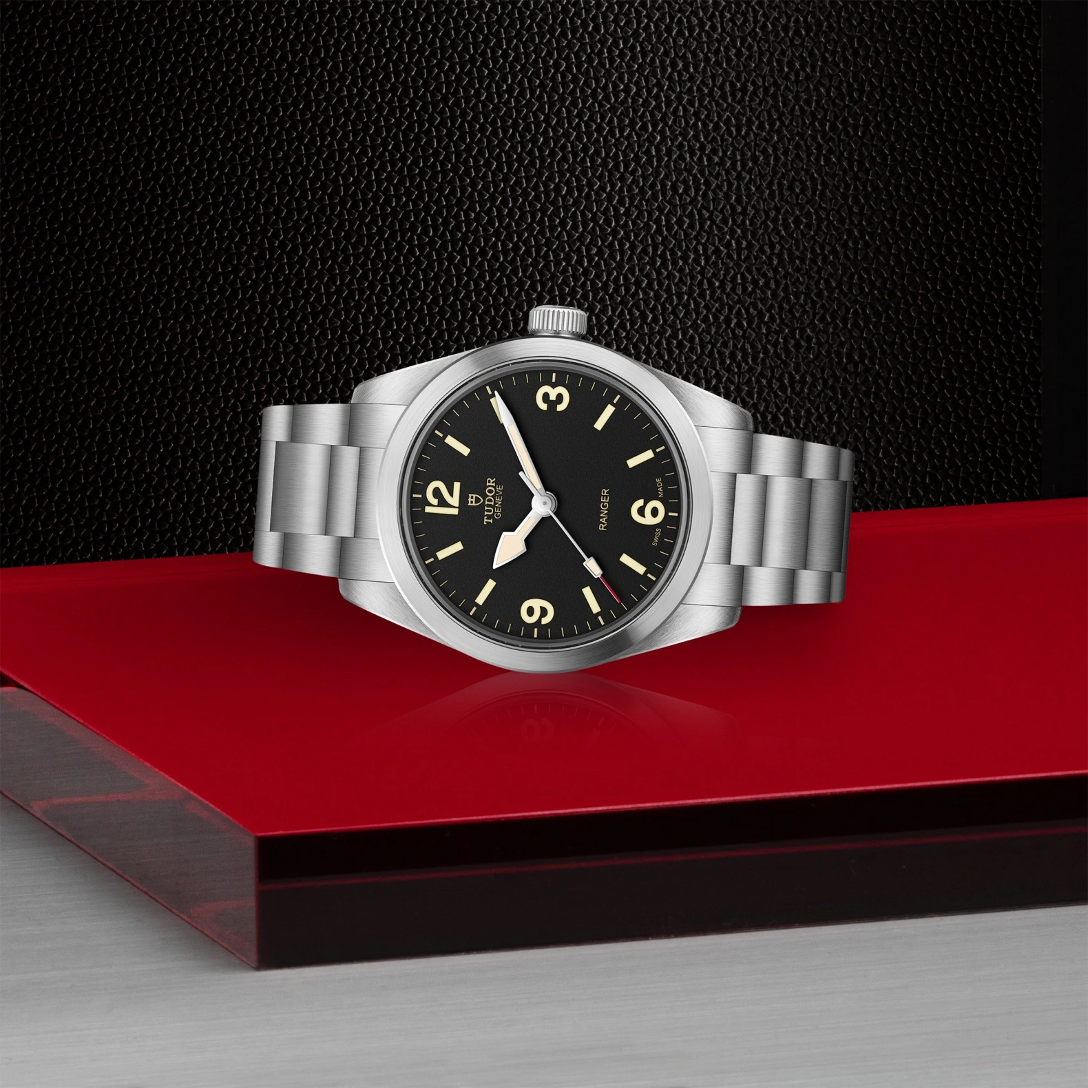 Tudor Ranger, M79930-0001 - Cooke & Kelvey